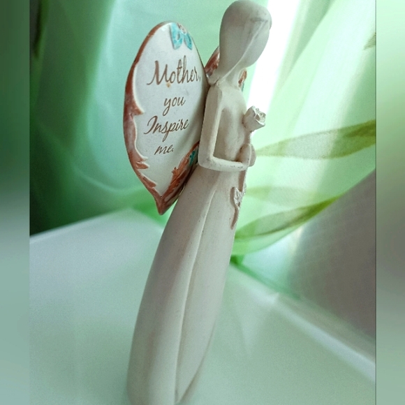 Seagull Studios Ceramic Flutter Heart Angel Figurine 2009, 6"H - Picture 3 of 14